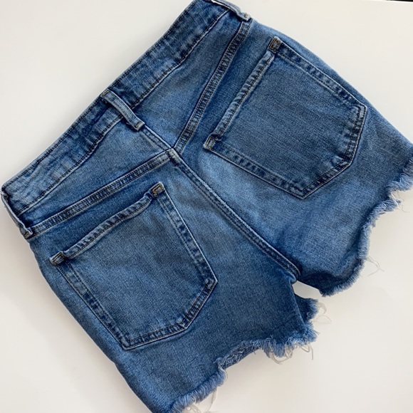 OLD NAVY jean or denim shorts - destructed - excellent condition - high rise - Picture 2 of 6